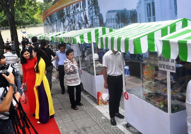 ẩm-thực-hàng-rong-quận-1-tây-ninh24h (1).jpg