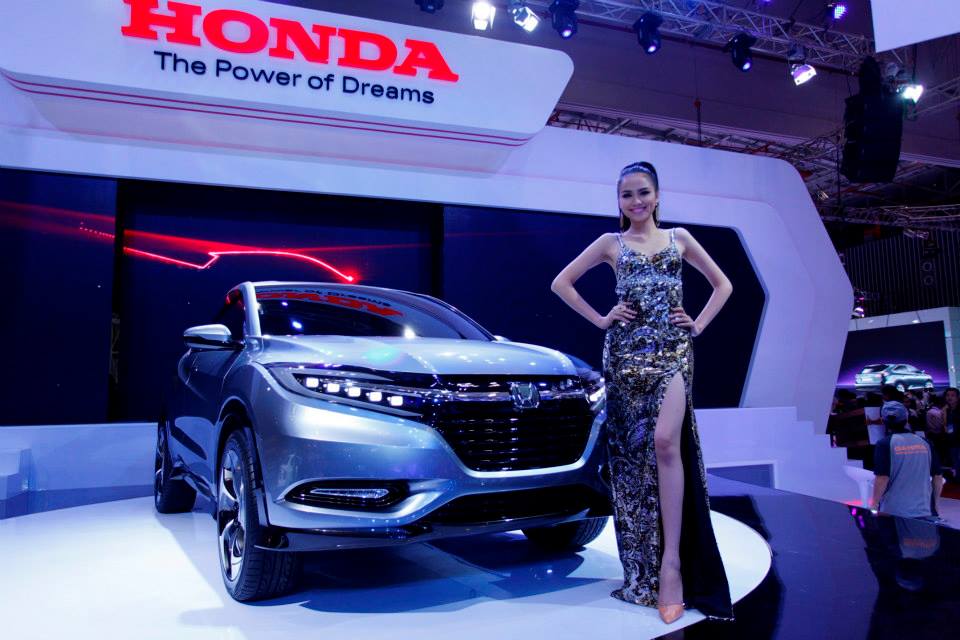 vietnam-motor-show-2015 (2).jpg